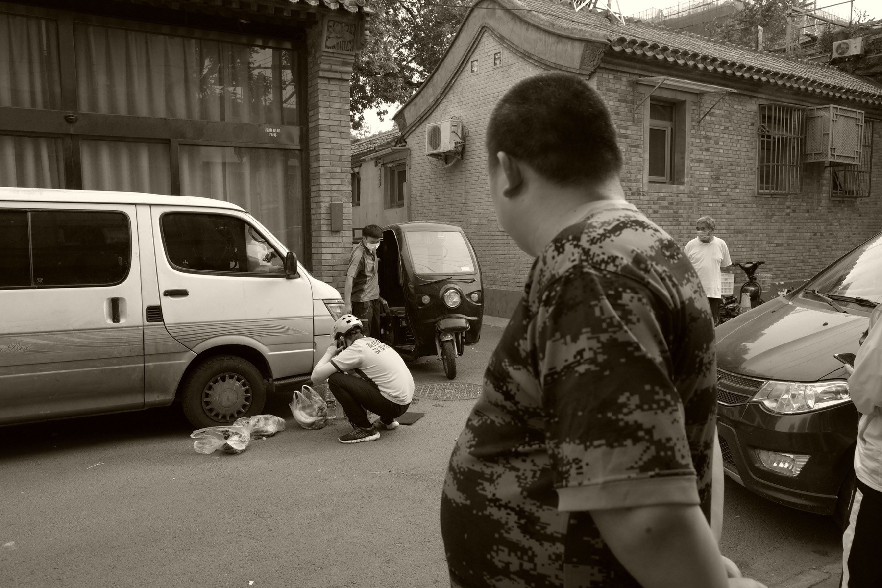 胡同中的日常瞬间 月亮 11