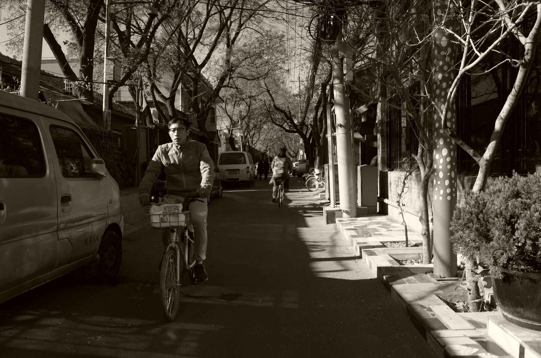 胡同中的日常瞬间 月亮 9