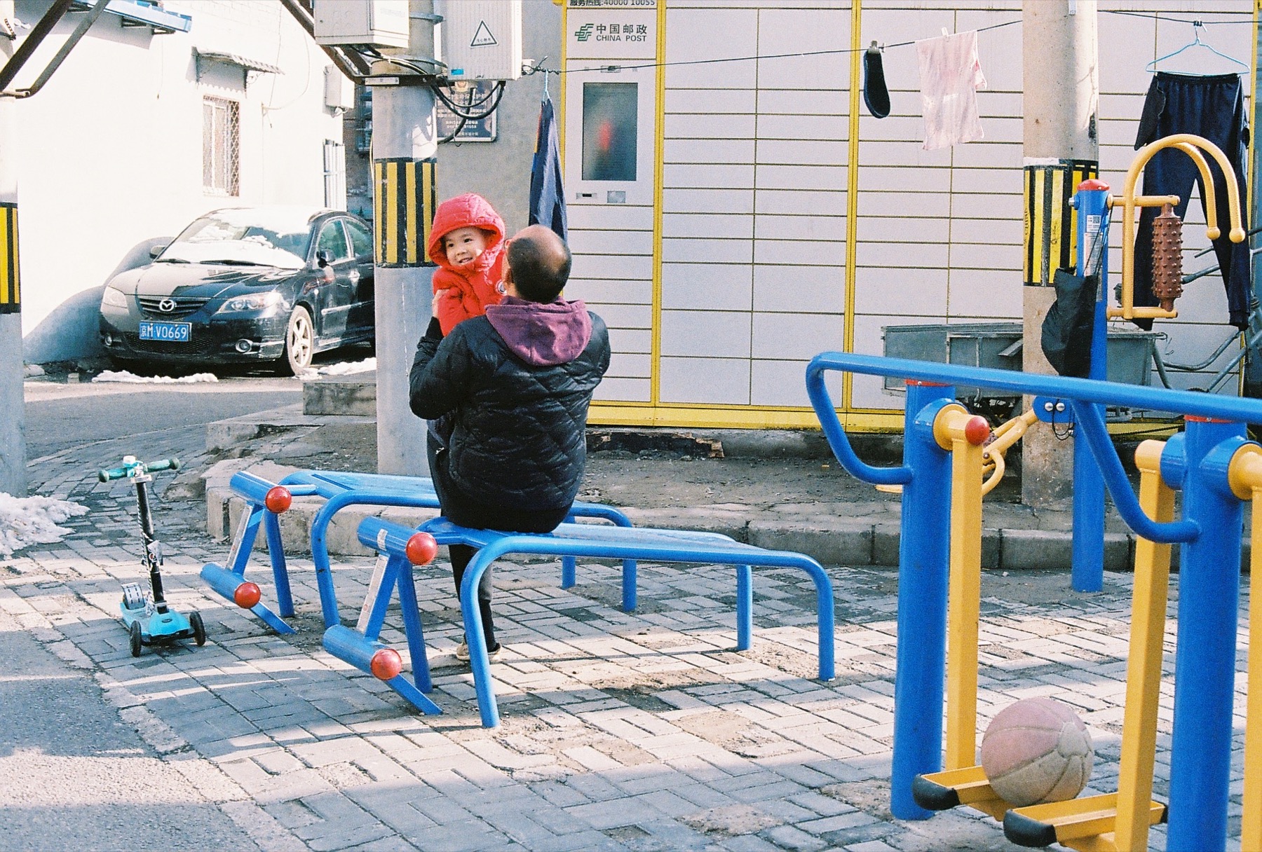 胡同中的日常瞬间 太阳 1